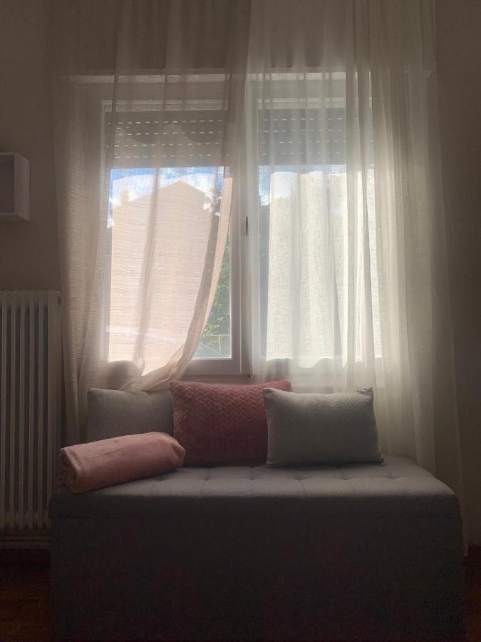 フロリナPetra'S Houseアパートメント エクステリア 写真